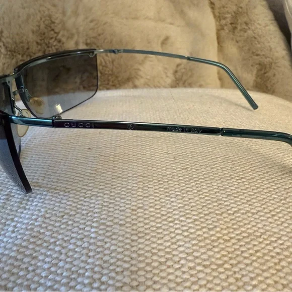 GUCCI | Vintage 90’s Sunglasses Black Teal in Amazing Condition with case - Picture 9 of 10